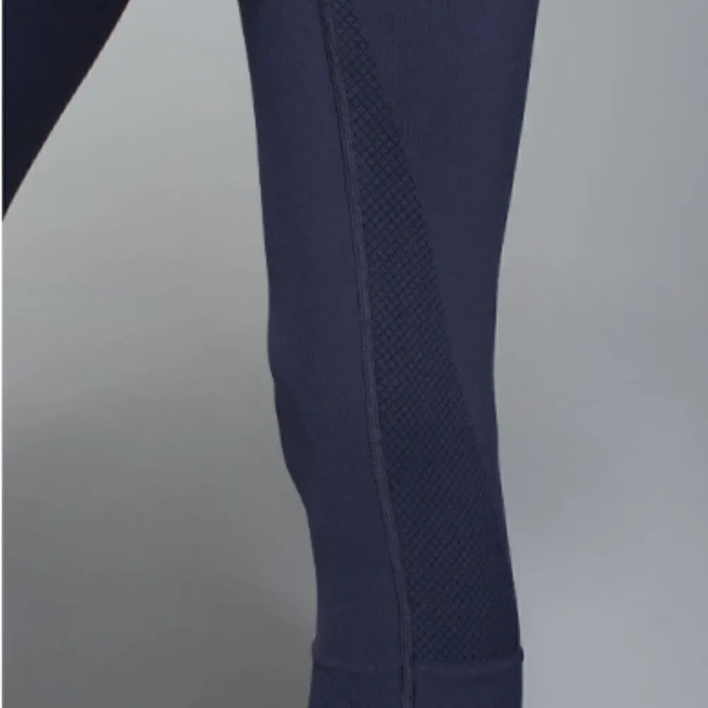 Lululemon In The Flow Crop II *Pattern - Picture 10 of 10